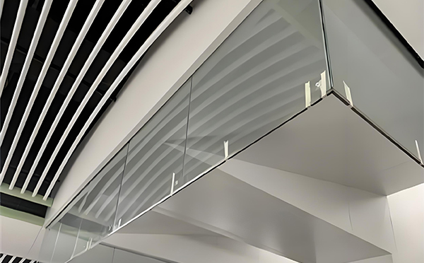 称多玻璃挡烟垂壁