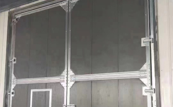 称多兰州厂房称多工业门选购与使用指南：打造高效安全的生产环境