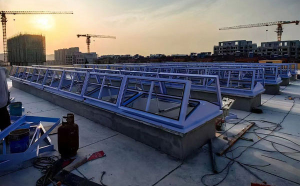 消防称多排烟窗怎么选择尺寸