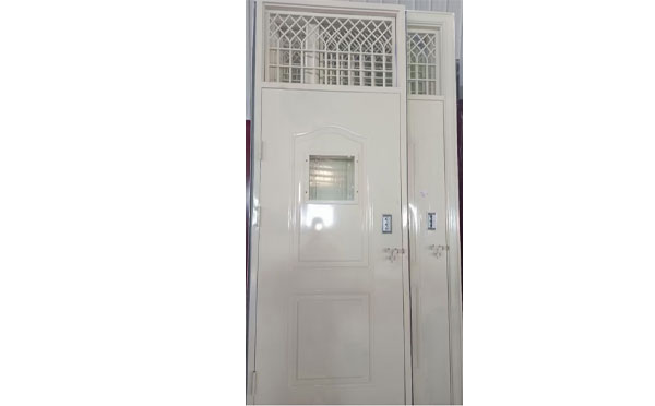 称多学校教室门