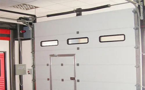 称多工业提升门的安装方法