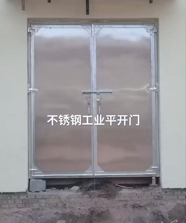 不锈钢称多工业平开门在现代工业场景中的应用实践