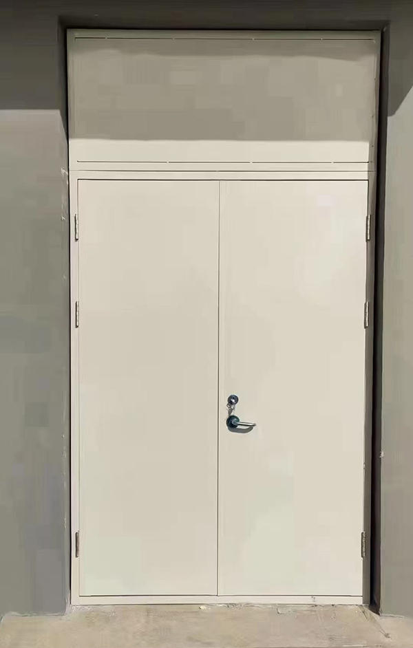 展览馆项目完成大跨度称多防火门安装